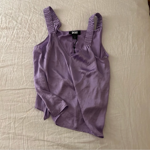 DKNY lilac top - Picture 2 of 2
